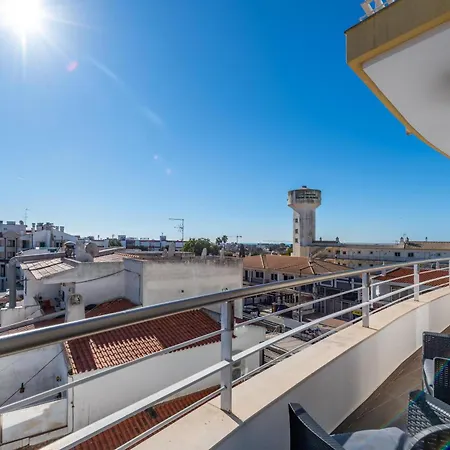 Апартаменты Ocean Drive - Oura - Jacuzzi - By Bedzy *