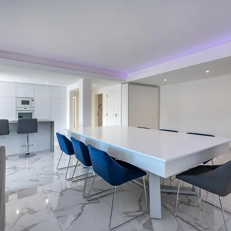 Ocean Drive - Oura - Jacuzzi - By Bedzy Апартаменты *