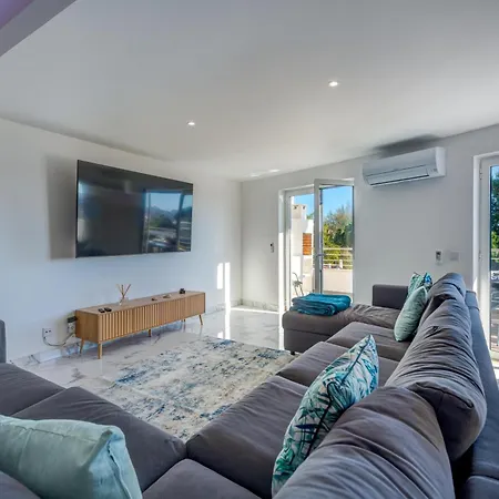 Ocean Drive - Oura - Jacuzzi - By Bedzy Апартаменты