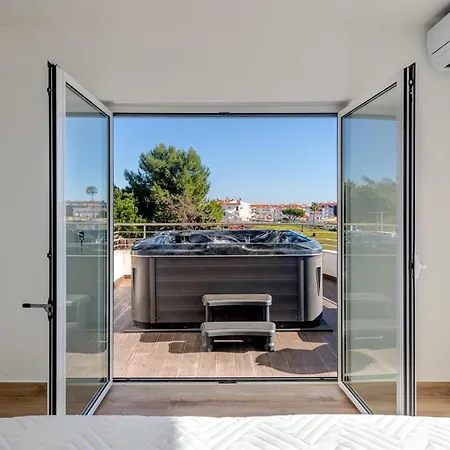 Ocean Drive - Oura - Jacuzzi - By Bedzy * Албуфейра