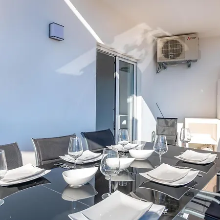 Ocean Drive - Oura - Jacuzzi - By Bedzy Апартаменты