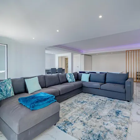 Apartment Ocean Drive - Oura - Jacuzzi - By Bedzy *