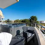 Апартаменти Ocean Drive - Oura - Jacuzzi - By Bedzy